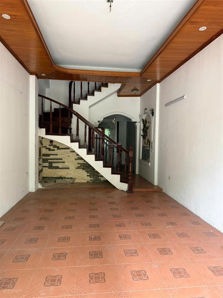 Cho thuê nhà phố trung kính, cầu giấy, 55m² x 4 tầng, đường 10m giá chỉ 28 triệu/tháng
