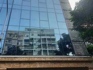 Cho thuê tòa nhà văn phòng 7 tầng thang máy nguyễn chánh nguyễn quốc trị nam trung yên mặt vườn hoa