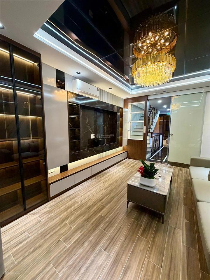 Cho thuê nhà mặt phố nguyễn xiển 58m 8 tầng thang máy giá 50 triệu/tháng