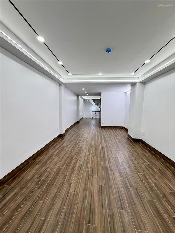Cho thuê nhà mặt phố nguyễn xiển 58m 8 tầng thang máy giá 50 triệu/tháng