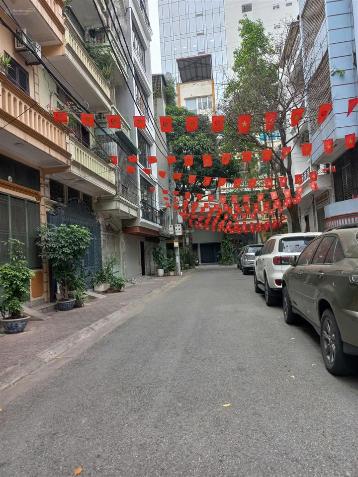 Cho thuê nhà phố đỗ quang  yên hòa  55m  5 tầng  mt 5m  giá 30 triệu/tháng
