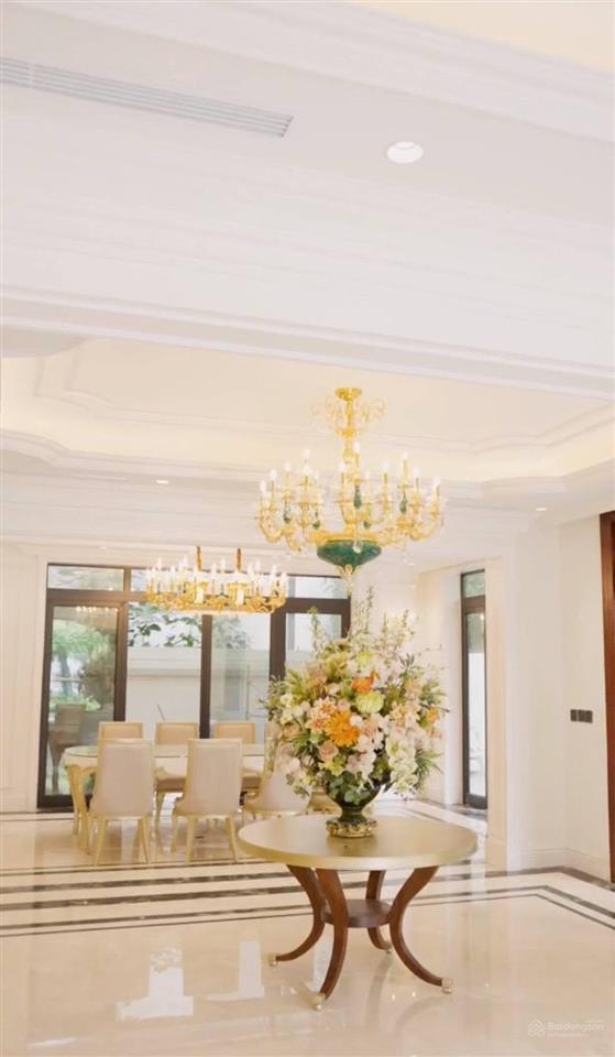 Bán biệt thự vinhomes gardenia  3 mặt thoáng  nội thất nhập đẳng cấp  môi trường sống lý tưởng.