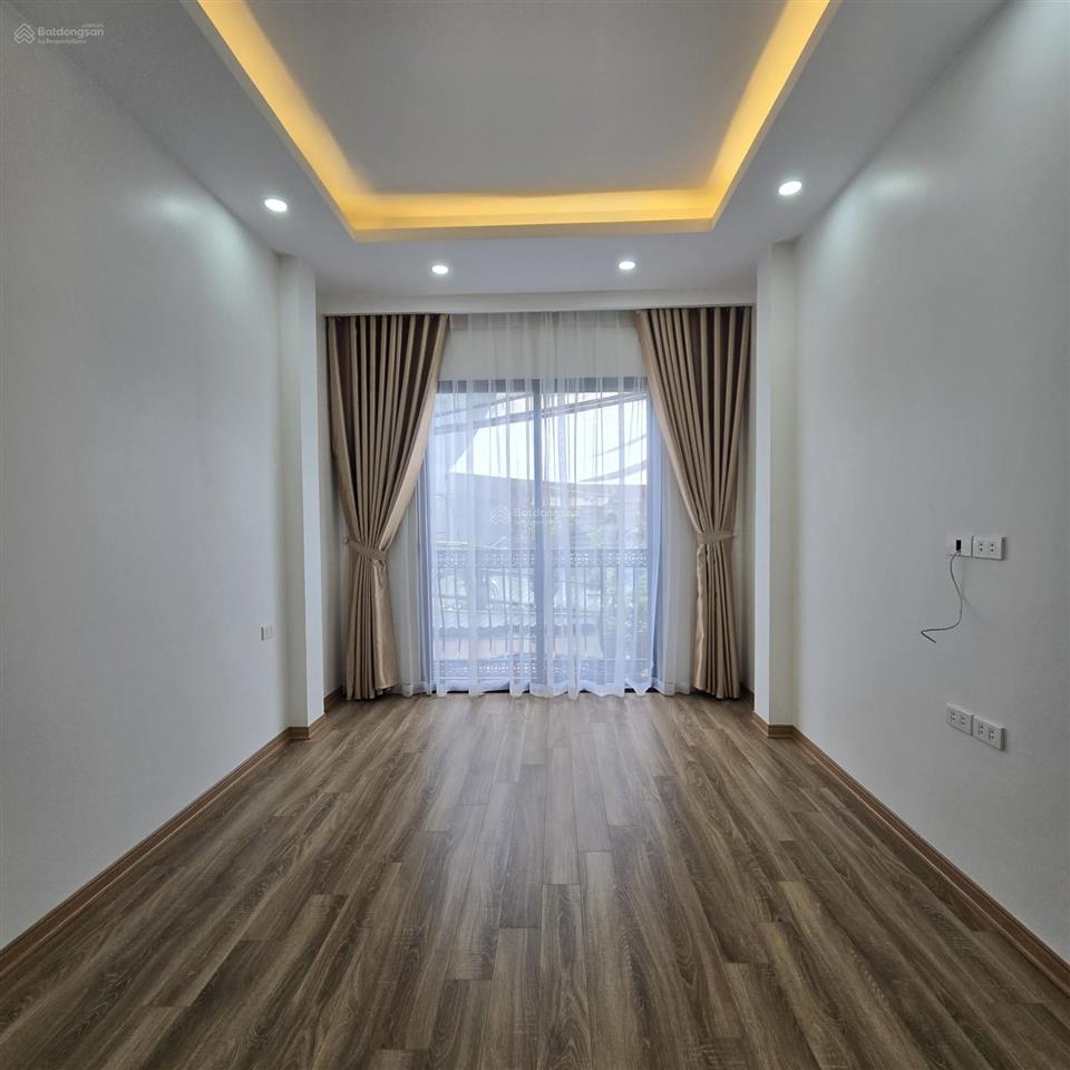 Bán nhà phố yên hòa  cầu giấy  35m  6 tầng thang máy  nội thất mới  11,5 tỷ