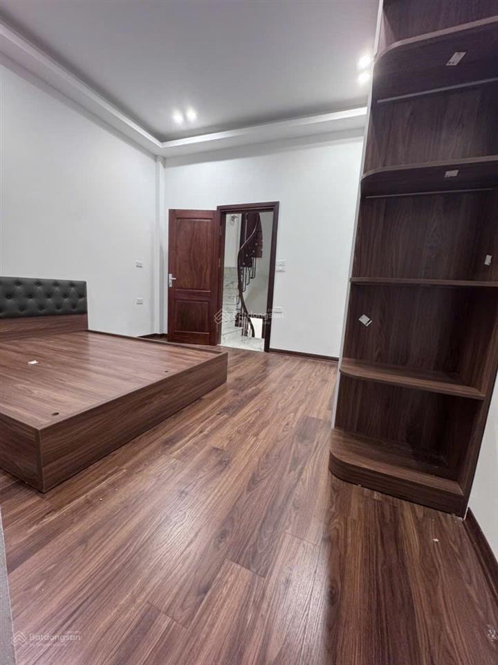 Bán nhà đẹp ngõ 90 hoàng ngân thang máy  full nội thất nhà mới ở ngay