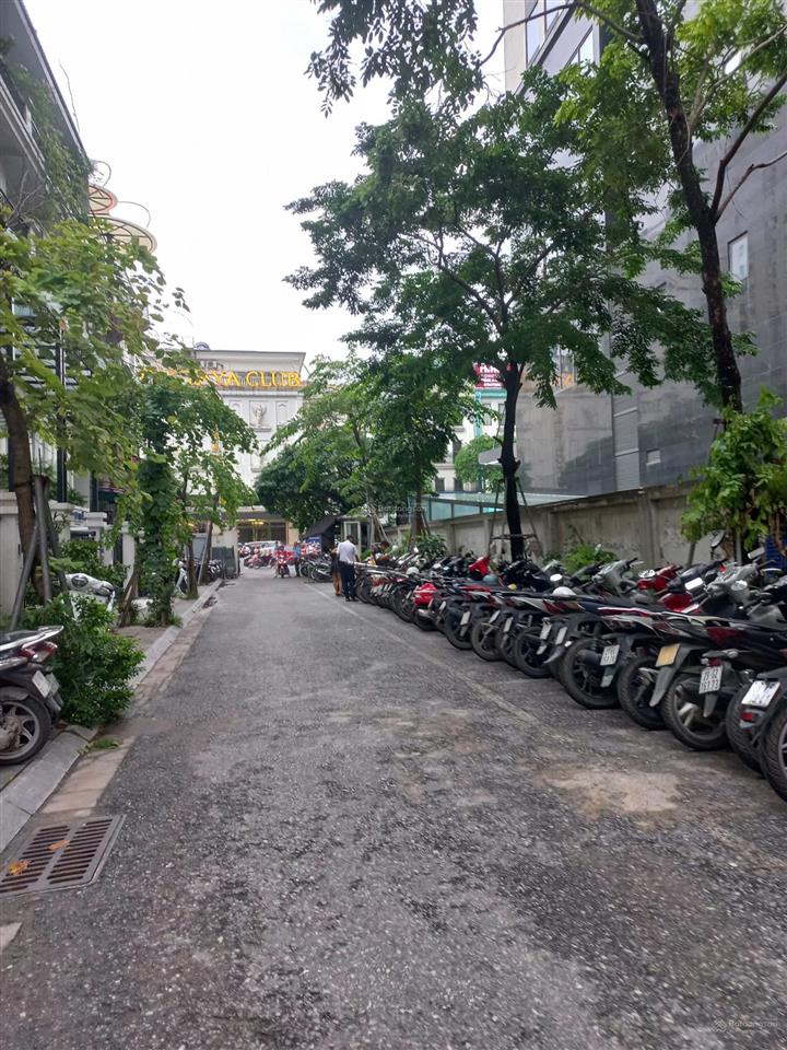 Bán tòa nhà văn phòng khu 201 nguyễn tuân, thanh xuân. vị trí đắc địa