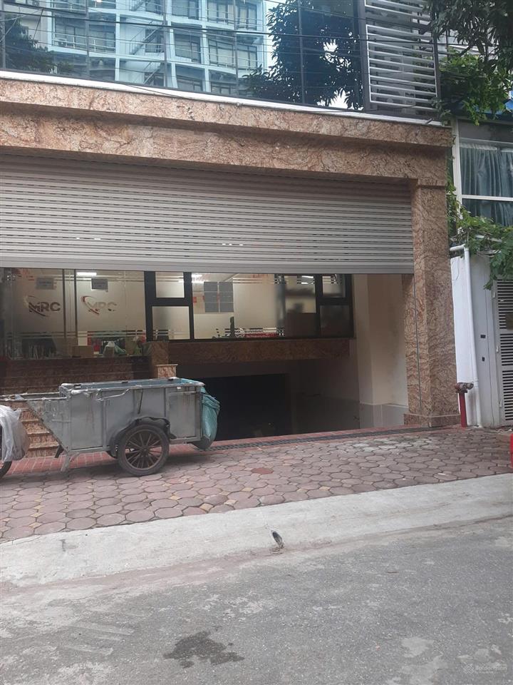Bán tòa nhà văn phòng phố xuân la cách hồ tây 200m dt 266m2, nhà xây 9 tầng, mặt tiền 8m
