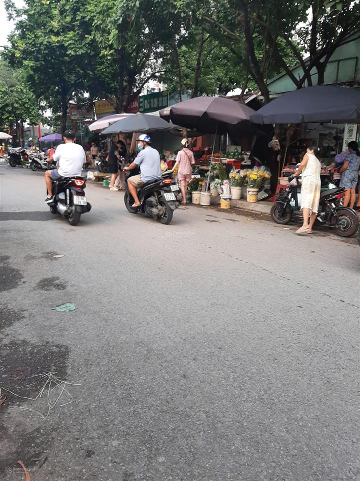 Bán tòa nhà văn phòng phố xuân la cách hồ tây 200m dt 266m2, nhà xây 9 tầng, mặt tiền 8m