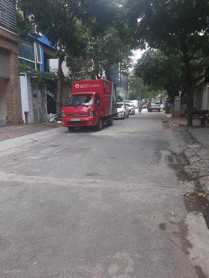 Bán tòa nhà văn phòng phố xuân la cách hồ tây 200m dt 266m2, nhà xây 9 tầng, mặt tiền 8m