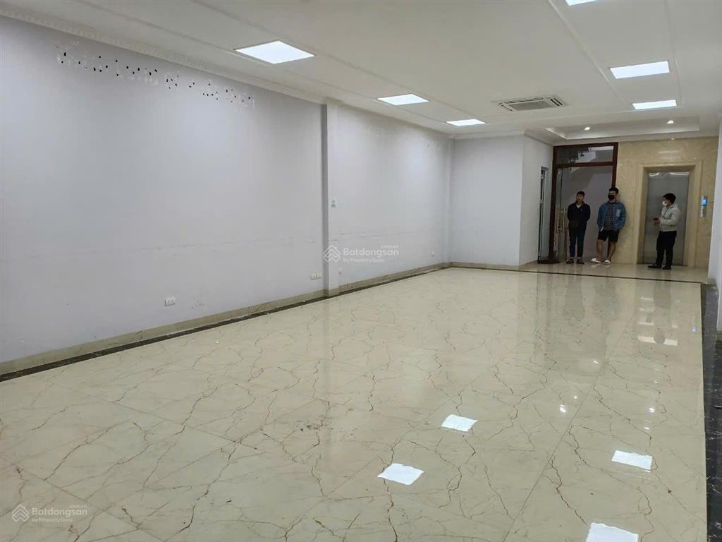 Cho thuê tòa nhà văn phòng kđt trung yên, cầu giấy 95m2 x 7 tầng thang máy thông sàn