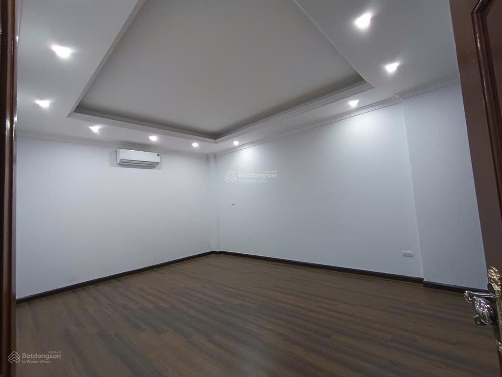 Cho thuê tòa nhà văn phòng kđt trung yên, cầu giấy 95m2 x 7 tầng thang máy thông sàn