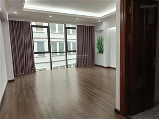 Cho thuê tòa nhà văn phòng kđt trung yên, cầu giấy 95m2 x 7 tầng thang máy thông sàn