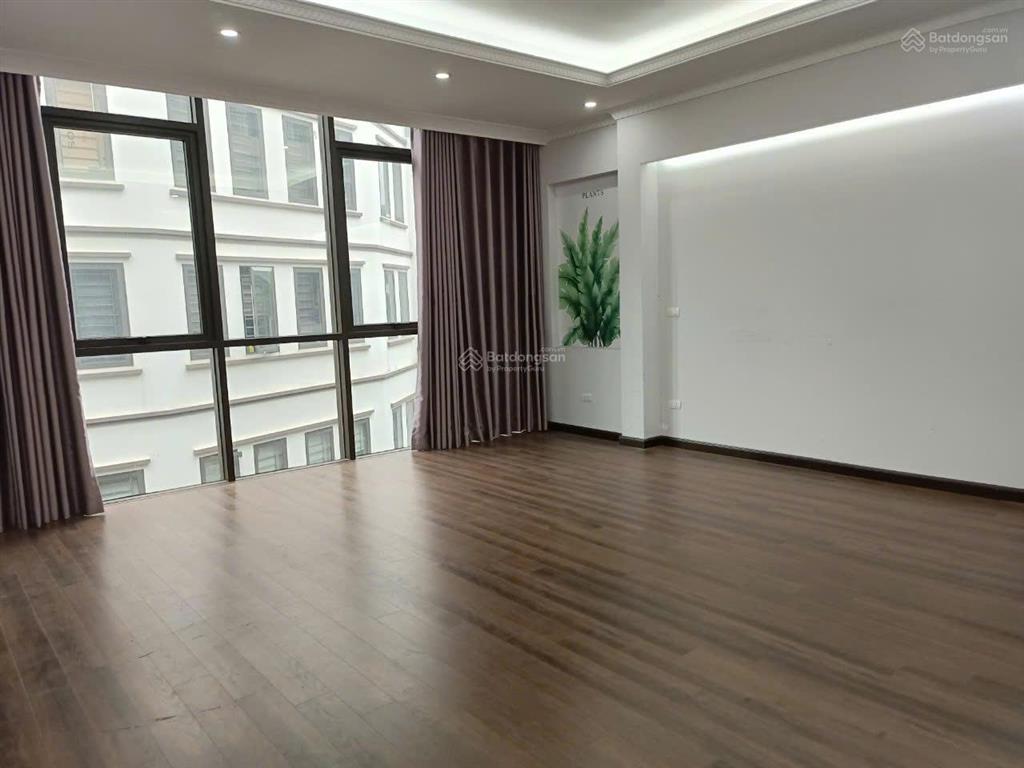 Cho thuê tòa nhà văn phòng kđt trung yên, cầu giấy 95m2 x 7 tầng thang máy thông sàn
