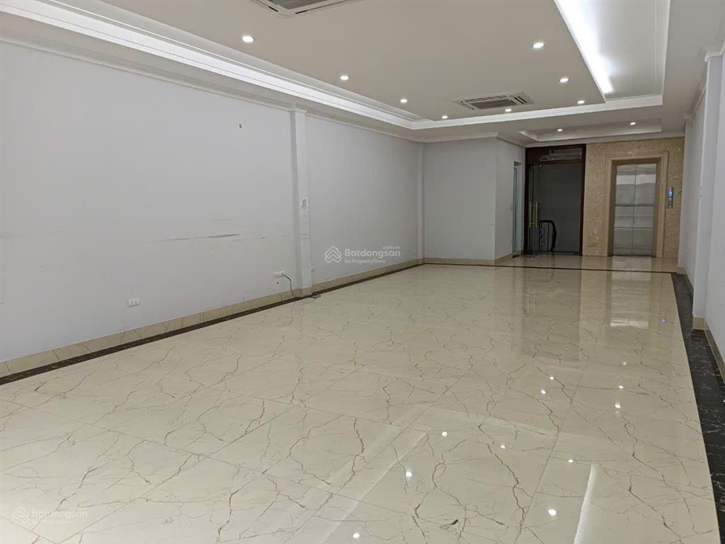 Cho thuê tòa nhà văn phòng kđt trung yên, cầu giấy 95m2 x 7 tầng thang máy thông sàn