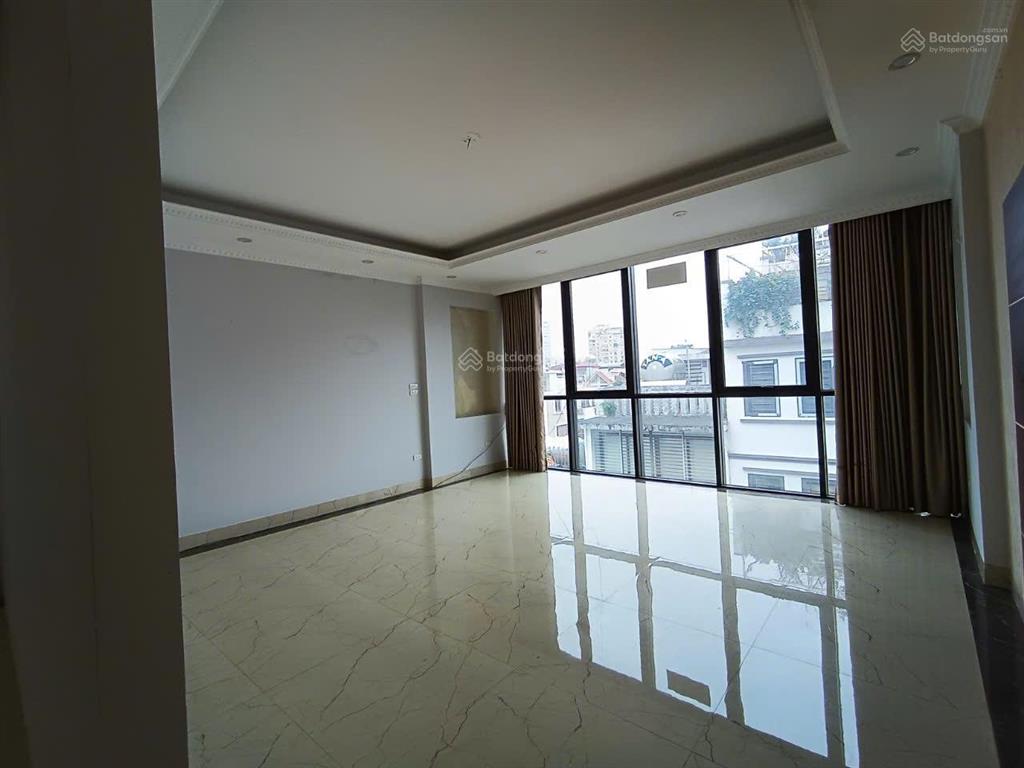 Cho thuê tòa nhà văn phòng kđt trung yên, cầu giấy 95m2 x 7 tầng thang máy thông sàn