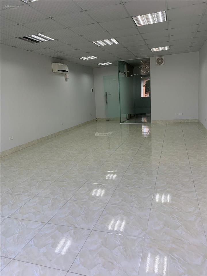 Cho thuê tòa nhà 7 tầng trung kính, yên hòa 76m, thang máy, hầm, sàn thông 75 triệu/tháng