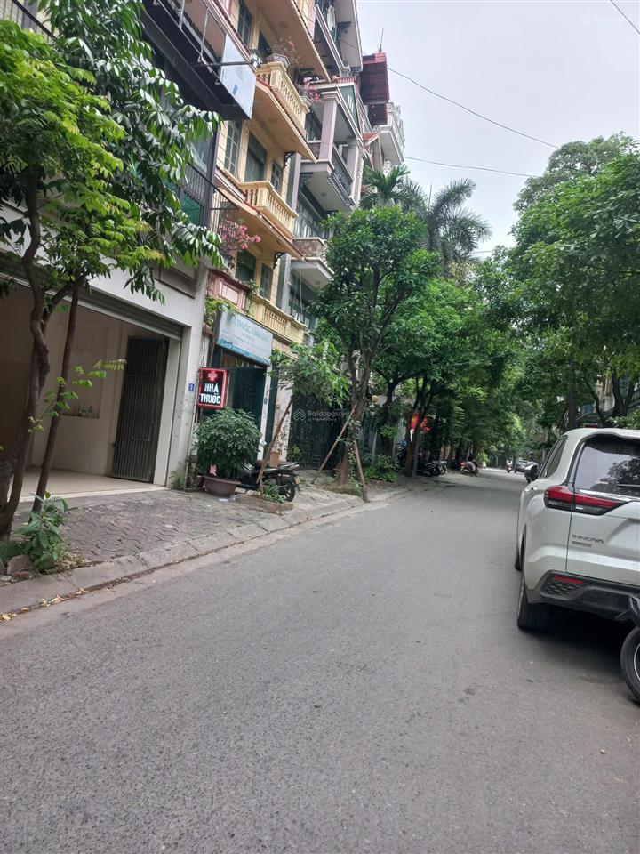 Cho thuê tòa nhà 7 tầng trung kính, yên hòa 76m, thang máy, hầm, sàn thông 75 triệu/tháng