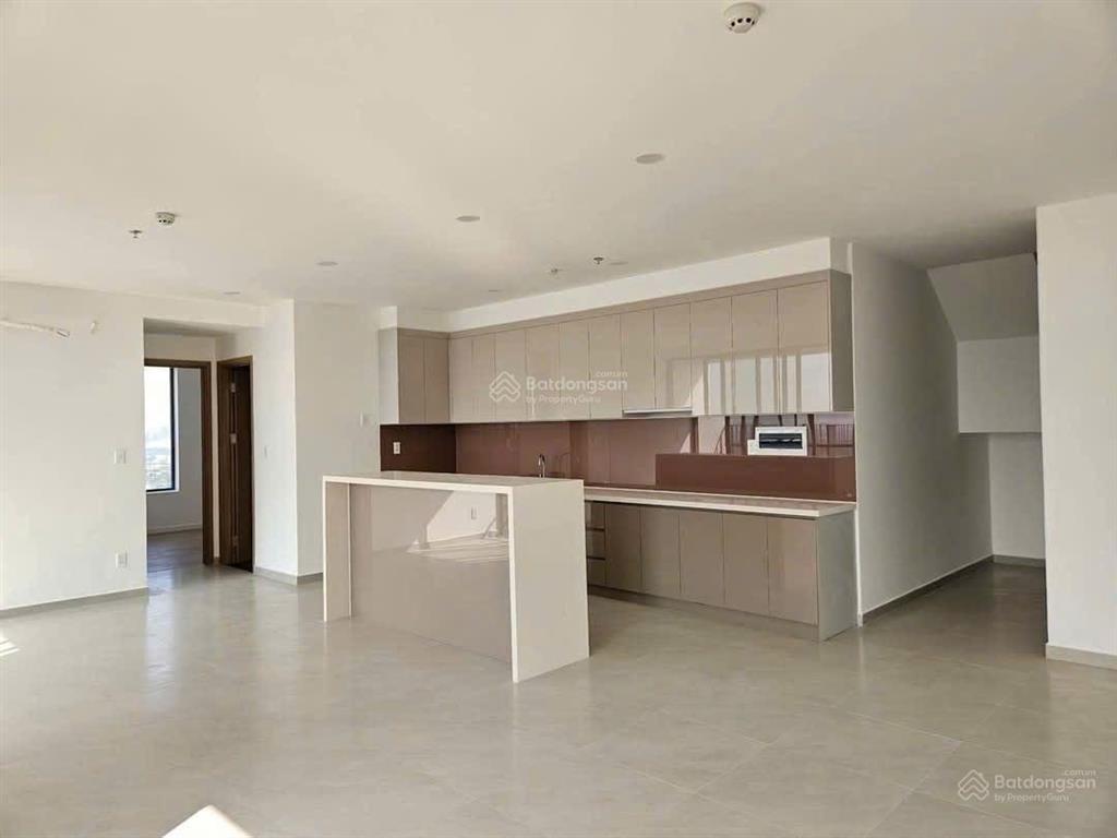 Bán căn góc penthouse duplex 4pn4wc mt eastmark city 200m2 giá chỉ 12ty5 sổ sẵn