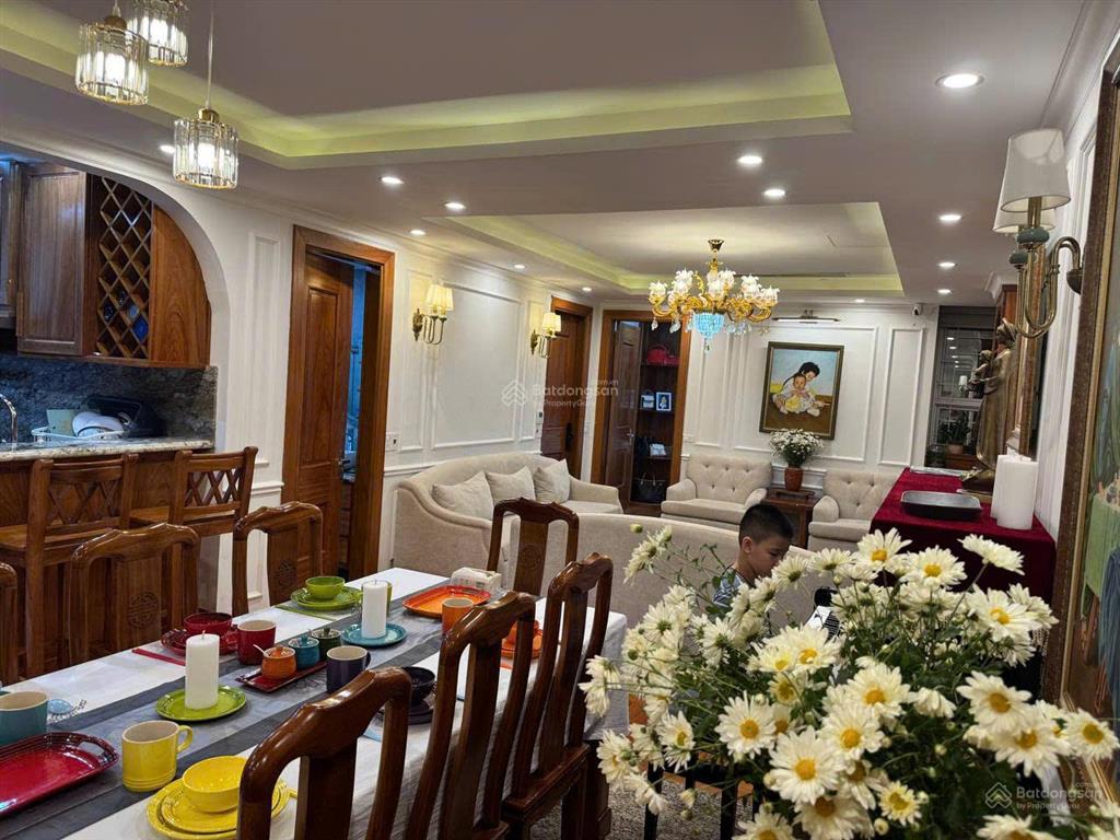 Bán căn hộ g3  khu đô thị ciputra hà nội 123m2 đủ nội thất gỗ sang trọng