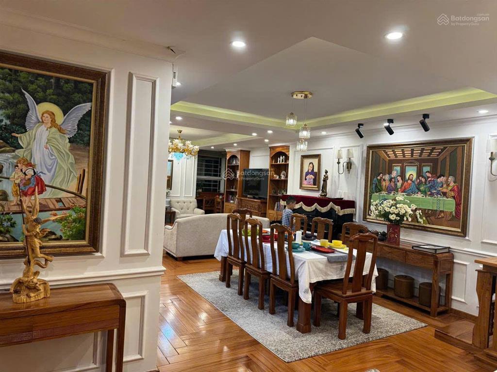 Bán căn hộ g3  khu đô thị ciputra hà nội 123m2 đủ nội thất gỗ sang trọng
