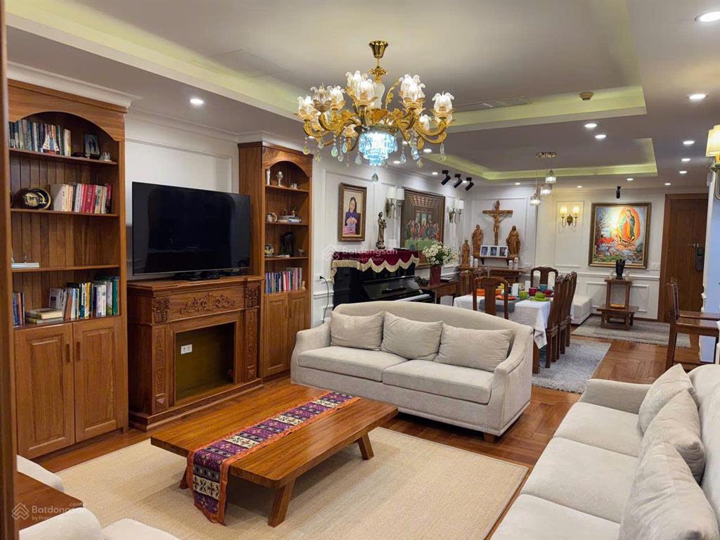 Bán căn hộ g3  khu đô thị ciputra hà nội 123m2 đủ nội thất gỗ sang trọng