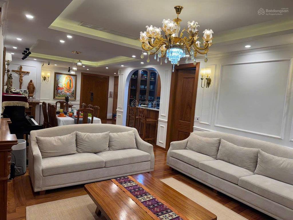 Bán căn hộ g3  khu đô thị ciputra hà nội 123m2 đủ nội thất gỗ sang trọng