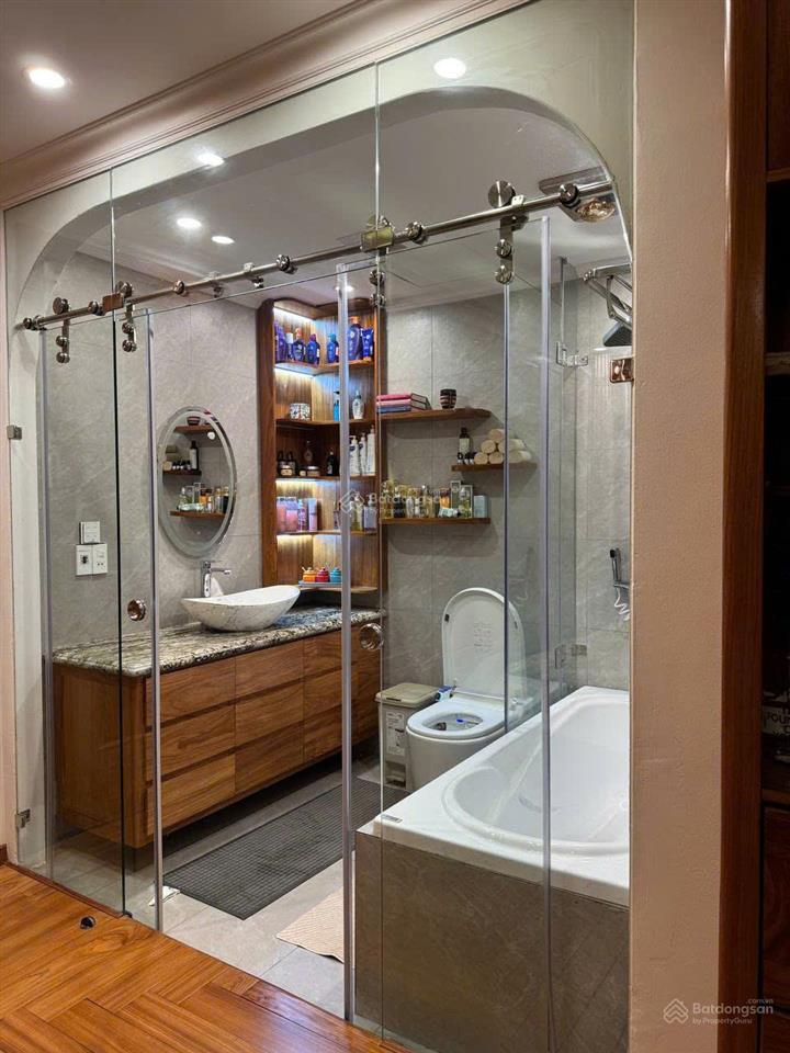 Bán căn hộ g3  khu đô thị ciputra hà nội 123m2 đủ nội thất gỗ sang trọng