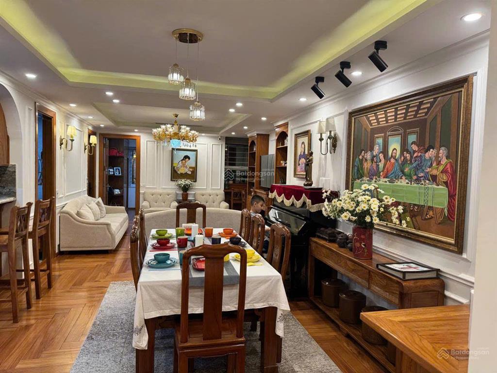 Bán căn hộ g3  khu đô thị ciputra hà nội 123m2 đủ nội thất gỗ sang trọng