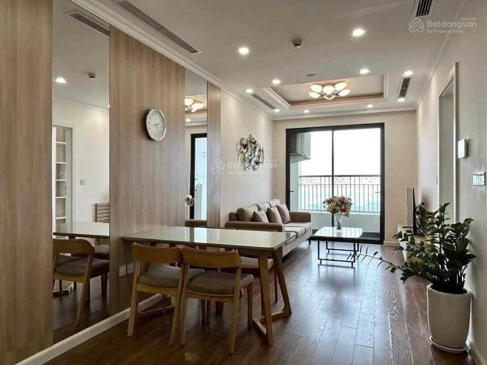 Chính chủ gửi bán chcc 2pn tầng cao tòa r2 sunshine riverside  view trọn sông hồng & cầu nhật tân
