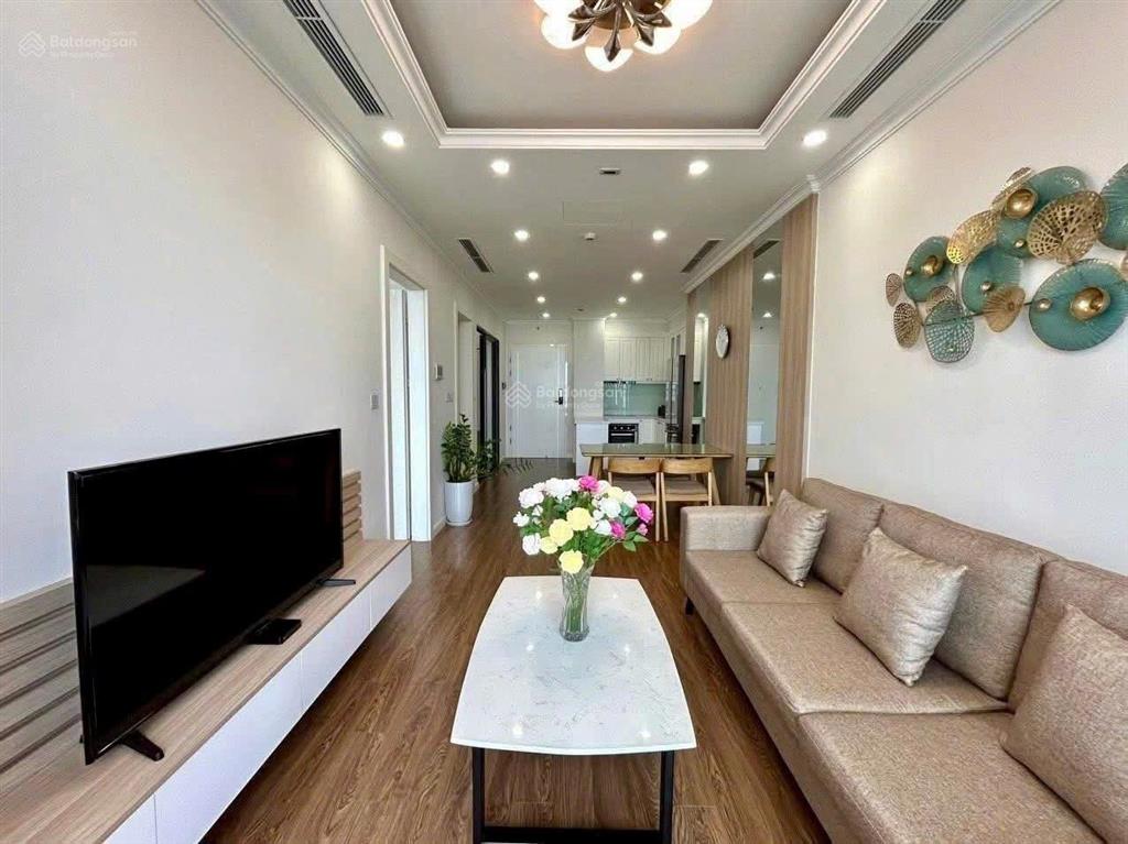 Chính chủ gửi bán chcc 2pn tầng cao tòa r2 sunshine riverside  view trọn sông hồng & cầu nhật tân