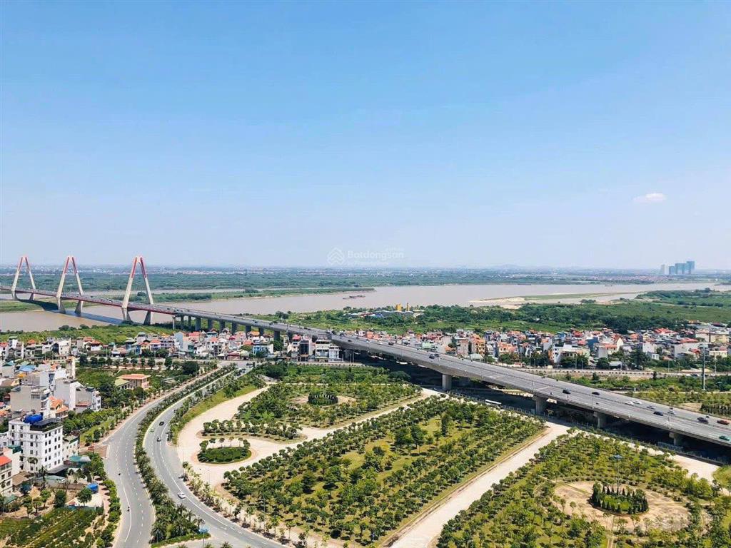 Chính chủ gửi bán chcc 2pn tầng cao tòa r2 sunshine riverside  view trọn sông hồng & cầu nhật tân