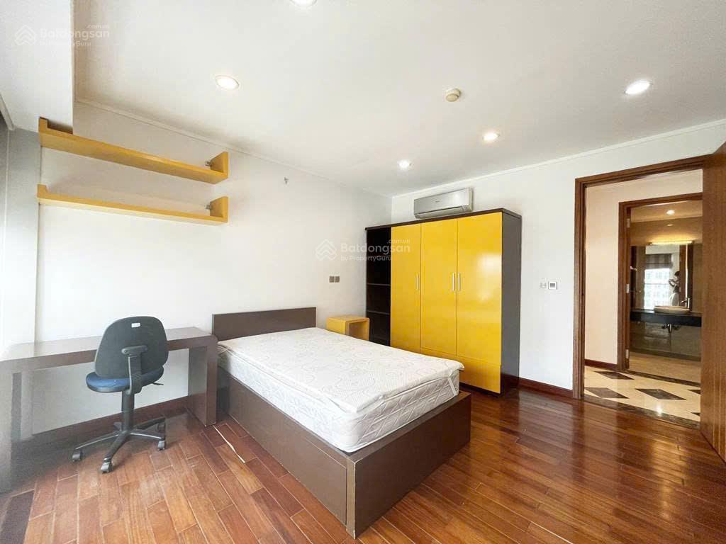 Bán căn hộ tòa l ciputra hà nội 267m², 4pn, view sân golf siêu đẹp, sổ đỏ chính chủ