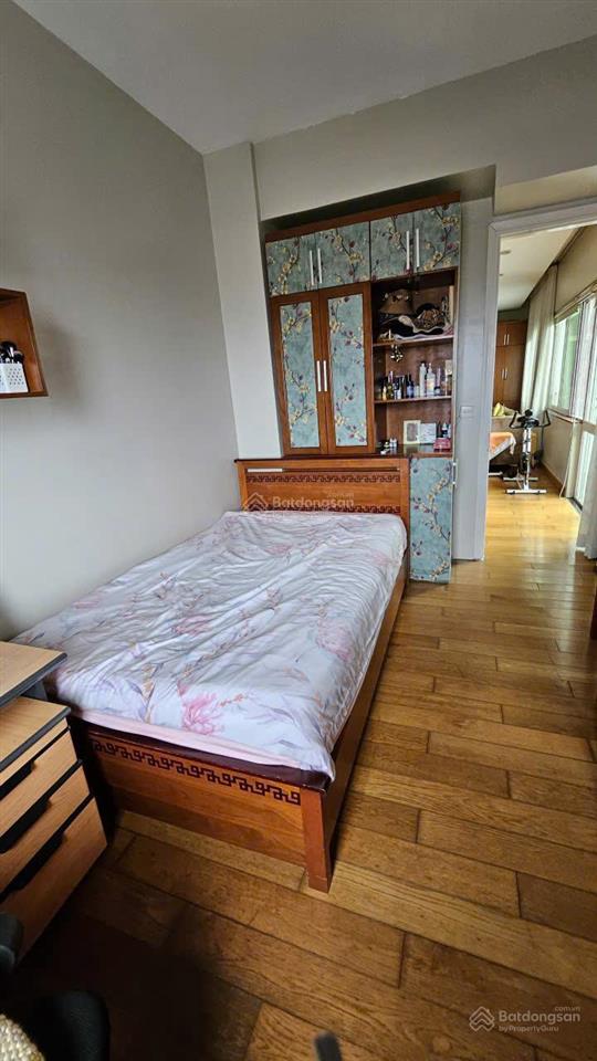 Bán căn hộ tòa e ciputra hà nội 153m2 3pn đủ đồ, sổ đỏ chính chủ  giá 100 tr/m2