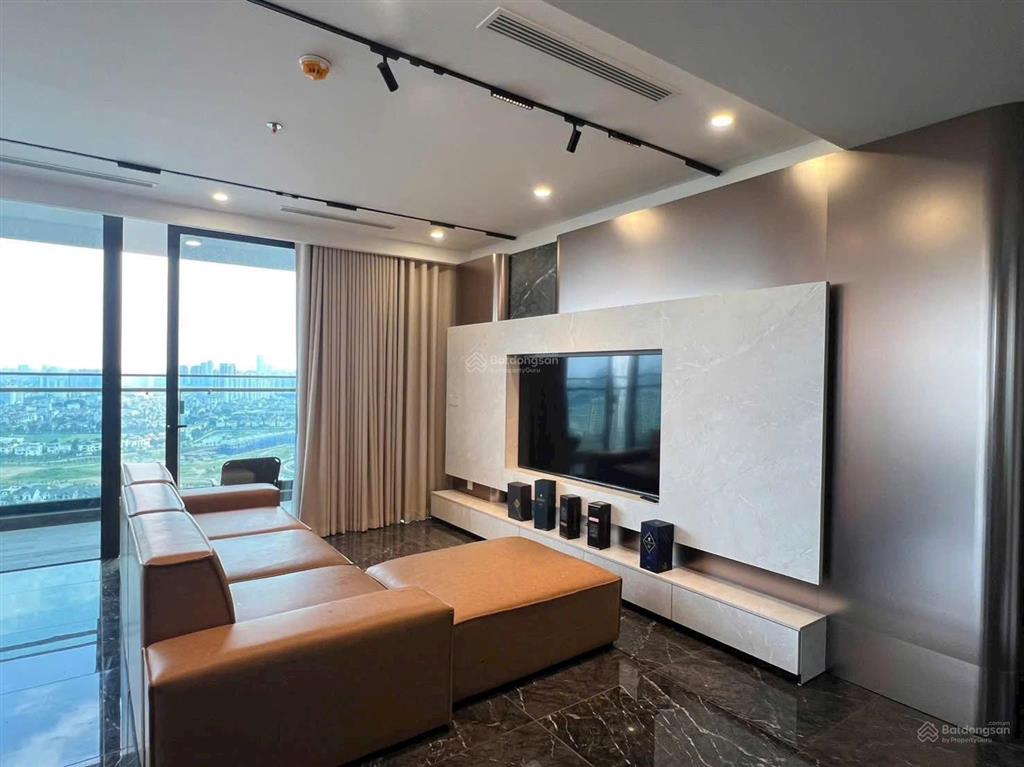 Cho thuê căn chung cư 3 ngủ + 1 đa năng tại sunshine golden river  ciputra