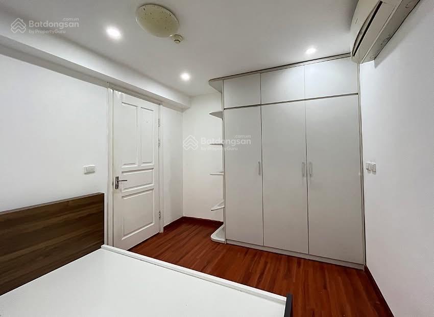Bán căn hộ chung cư tòa p ciputra tầng trung, sổ đỏ chính chủ