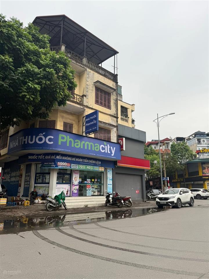 Bán gấp nhà 3 tầng mặt phố phạm tuấn tài cầu giấy. lô góc 3 mặt tiềnvỉa hè 3 bên. không quy hoạch