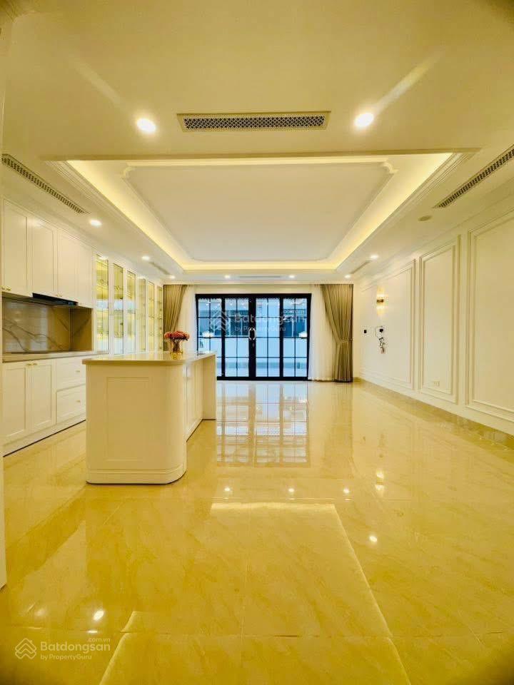 Bán nhà 7 tầng thang máy, mặt ngõ ôtô tránh kinh doanh phố tam trinh. dt74m2  mt5,5m 28,6 tỷ.