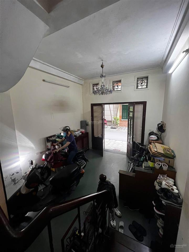 Bán nhà 4 tầng khu phân lô 61 phố lạc trung  hai bà trưng. 40m2  mt 4m