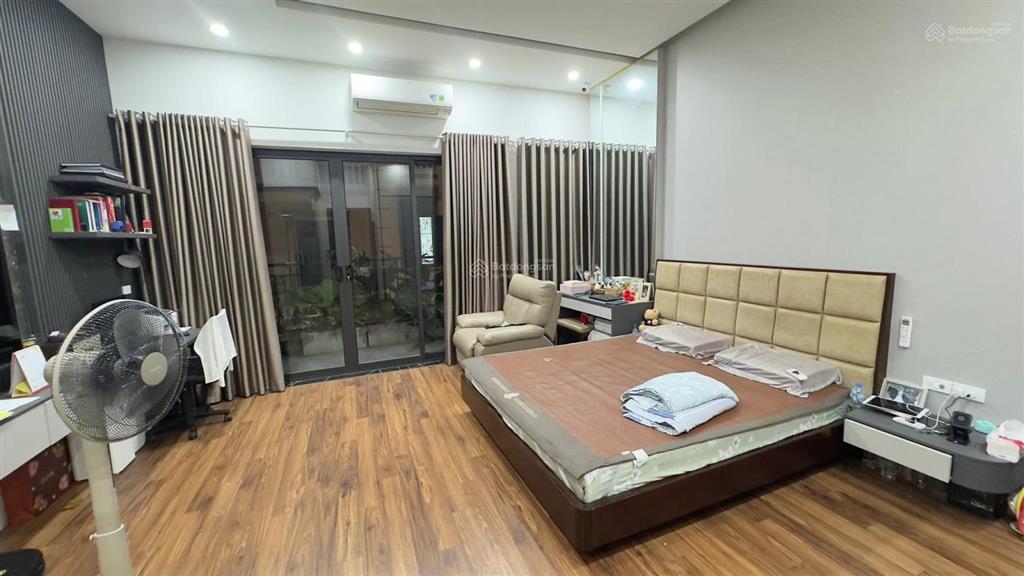 Bán nhà 6 tầng thang máy. khu phân lô ngõ 61 lạc trung. đáp ứng đủ tiêu chí và nhu cầu sử dụng