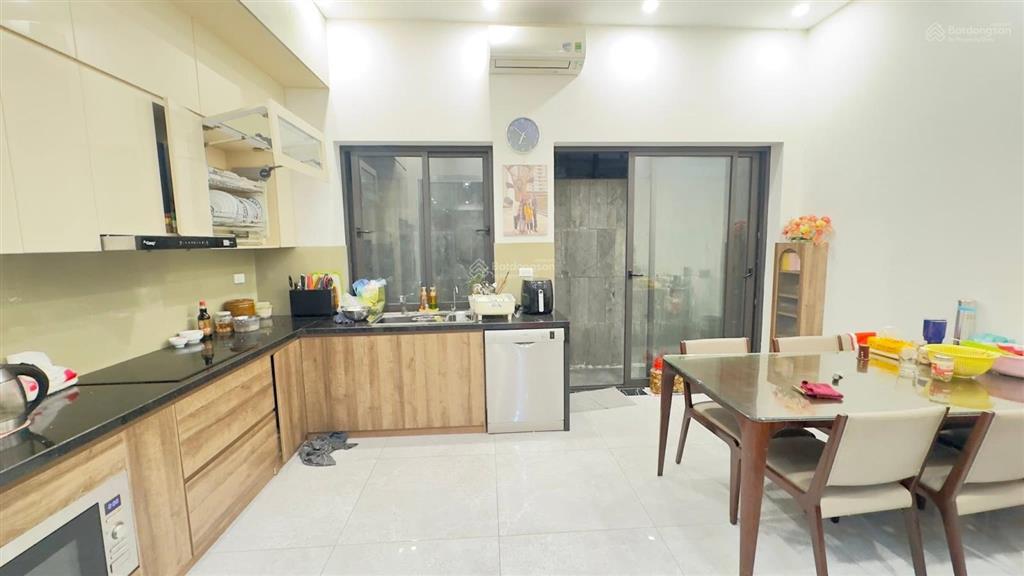 Bán nhà 6 tầng thang máy. khu phân lô ngõ 61 lạc trung. đáp ứng đủ tiêu chí và nhu cầu sử dụng