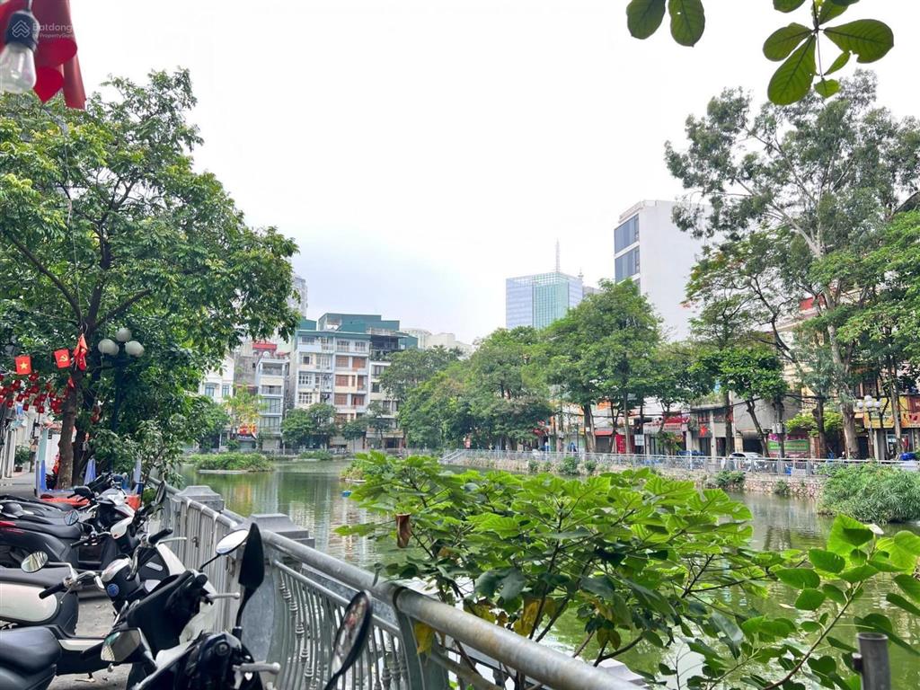 270 triệu/msở hữu nhà 5 tầng, dt50m2 khu phân lô trung kính. cách hồ 20m. không qh, sổ vuông.