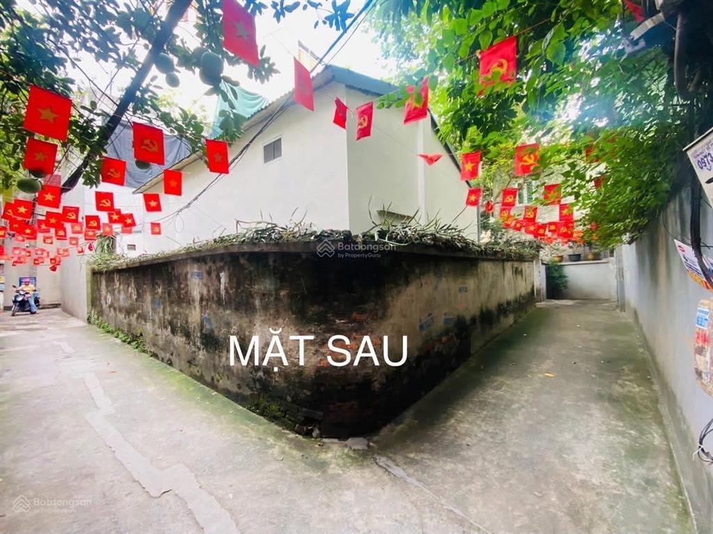 Bán nhà c4 mặt phố, khu vực tây hồ tây. mặt tiền 9,6m. lô góc 3 mặt tiền. diện tích lớn 350m2.