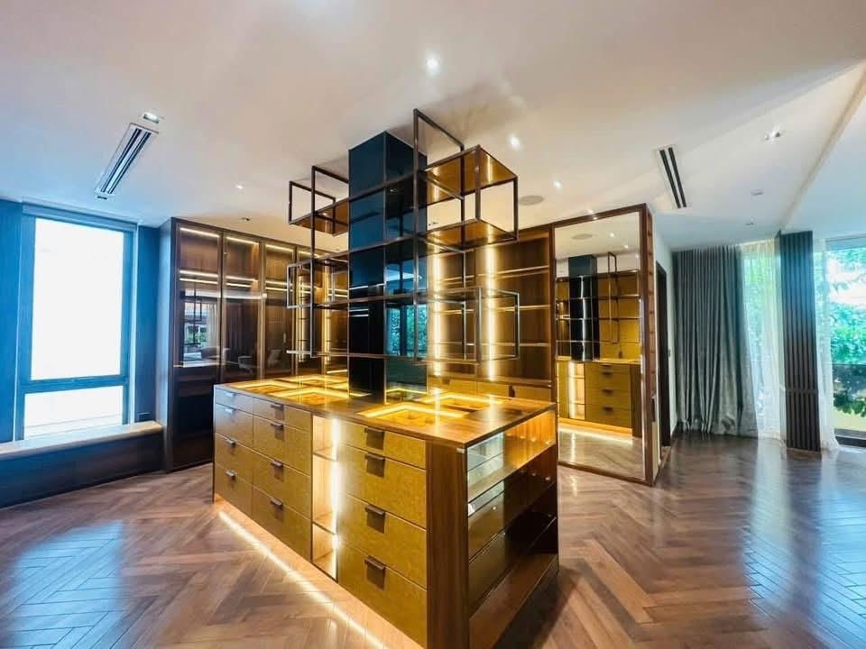Quận 7 Bán Biệt Thự Đơn Lập Nam Thông 3 - Phú Mỹ Hưng DTSD 442.5m2 giá 99 tỷ