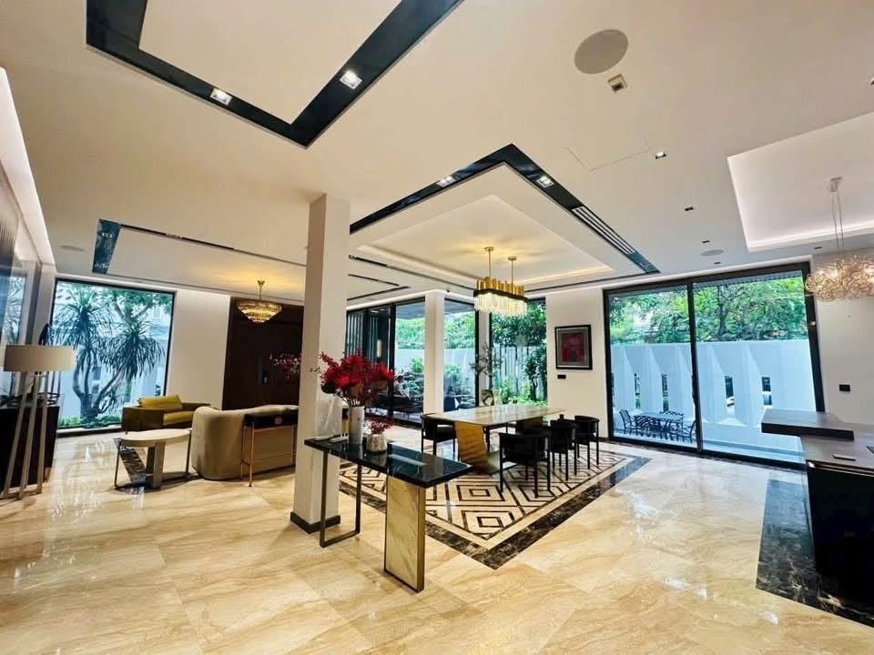 Quận 7 Bán Biệt Thự Đơn Lập Nam Thông 3 - Phú Mỹ Hưng DTSD 442.5m2 giá 99 tỷ