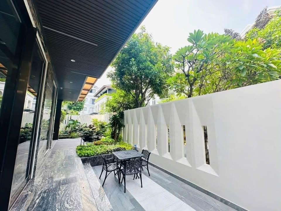 Quận 7 Bán Biệt Thự Đơn Lập Nam Thông 3 - Phú Mỹ Hưng DTSD 442.5m2 giá 99 tỷ