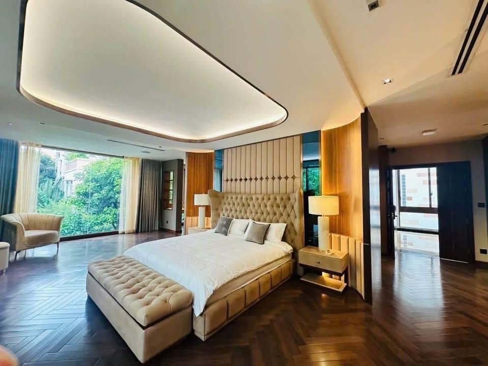 Quận 7 Bán Biệt Thự Đơn Lập Nam Thông 3 - Phú Mỹ Hưng DTSD 442.5m2 giá 99 tỷ