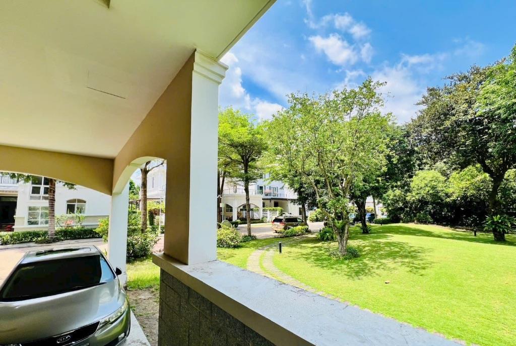 Quận 7 - BÁN BIỆT THỰ CHATEAU – PHÚ MỸ HƯNG 567,2m² (26m x 23m) giá 230 Tỷ