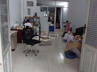 CHO THUÊ NHÀ 4 X 18M TRỆT LỬNG ĐÚC 1PN 1VC CÓ SÂN P.TÂY THẠNH 