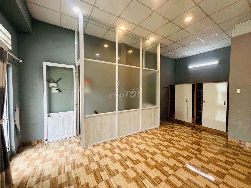 CHO THUÊ NHÀ 4 X 10M TRỆT 2LAU 2PN SẴN MÁY LẠNH 