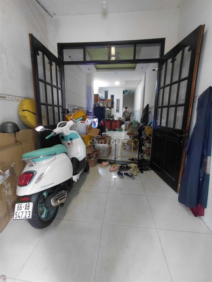 CHO THUÊ NHÀ MẶT TIỀN ĐƯỜNG KHU NỌI BỘ TÂY 4 X 13M TRỆT 2 LẦU 2PN, 3VC