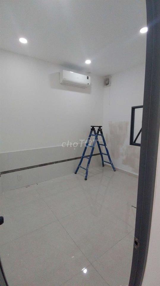 CHO THUÊ NHÀ 4,5 X 16M TRỆT LẦU 3PN, 2VC MỚI 100% SÁT TÂY THẠNH 
